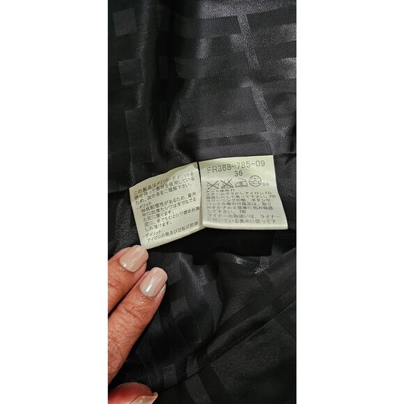 Burberry Belted Trench Coat with Nova Check Lining & Detachable Vest - Picture 7 of 16